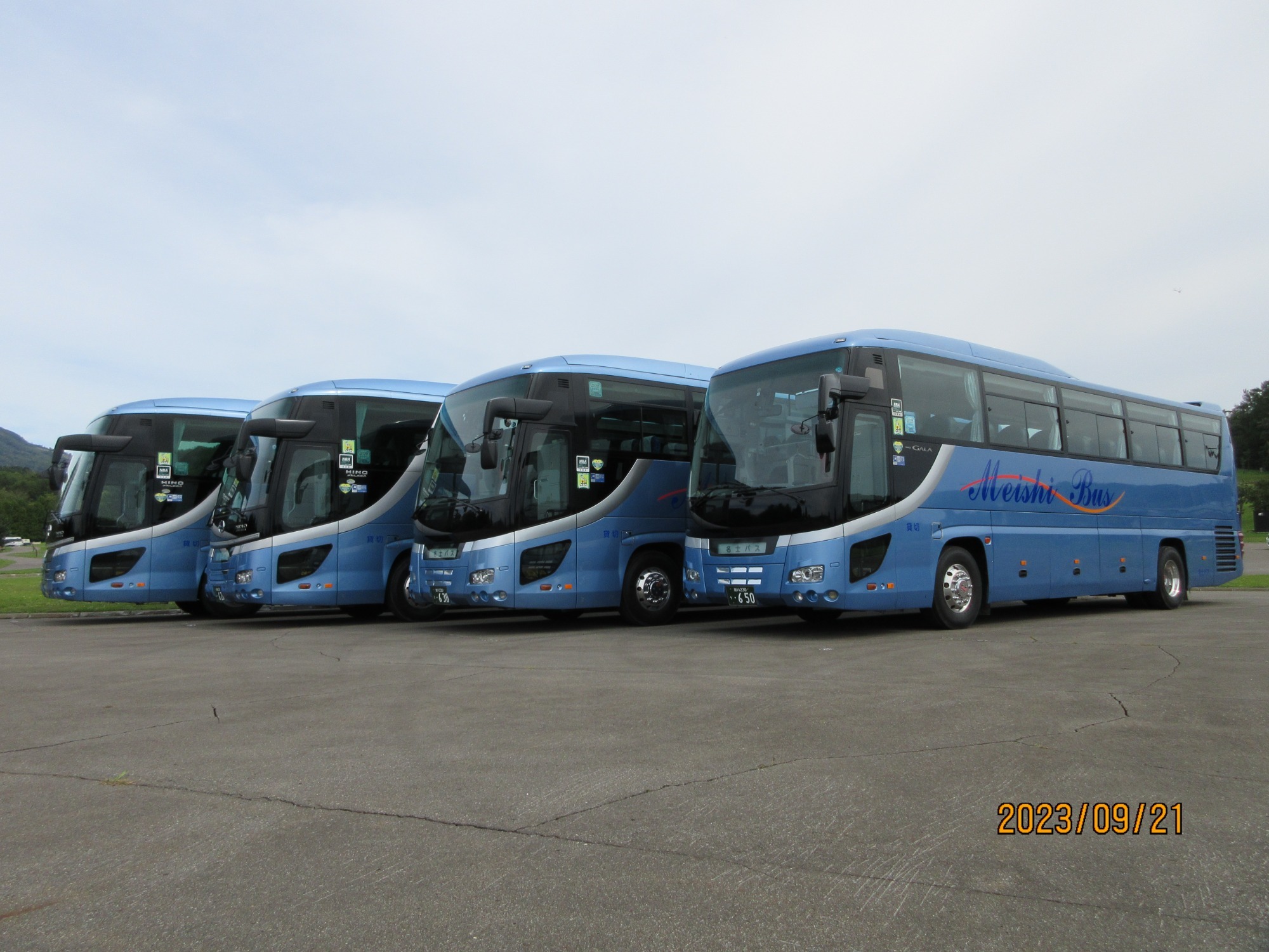 大型バス 55名乗車